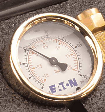 FF14799 Eaton Gauge - 1/4 Male NPT - Rating: (-)30 in/Hg - 30 psi
